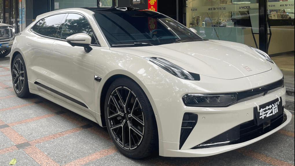 米色極氪 001 貼威固 V10 車衣 深圳前海店專業(yè)施工