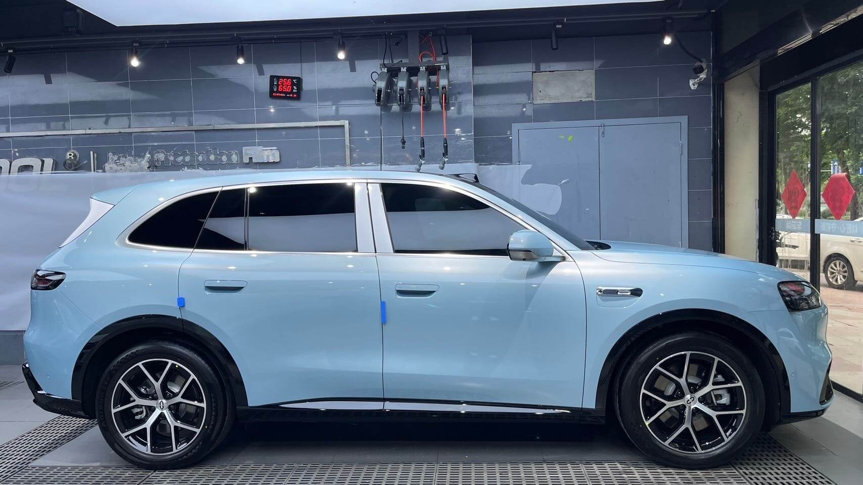 問界 M6 車窗膜優(yōu)選：威固隔熱膜KC73+VE20組合來襲！