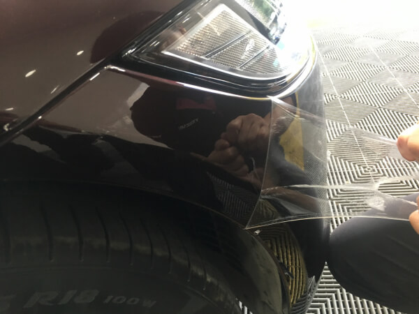 隱形車衣貼完后發(fā)生刮蹭、碰撞怎么辦，如何索賠？