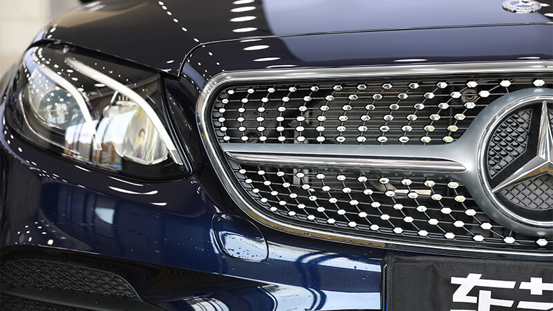 提升原廠車漆亮度 奔馳E260靚麗如新
