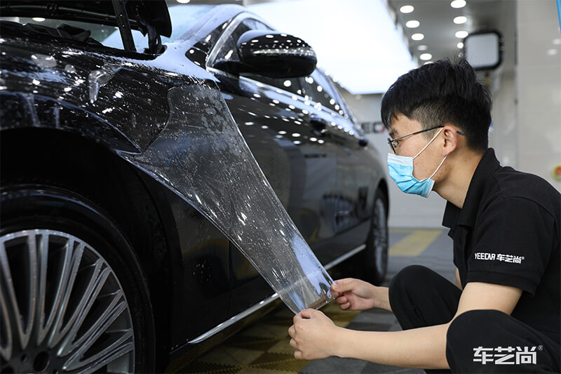 專業(yè)奔馳汽車貼膜