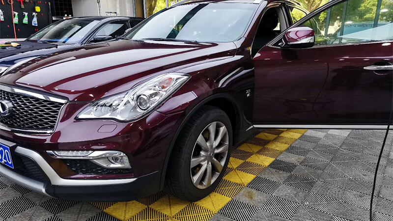 英菲尼迪QX50車主貼的什么膜，還有這種功能？？