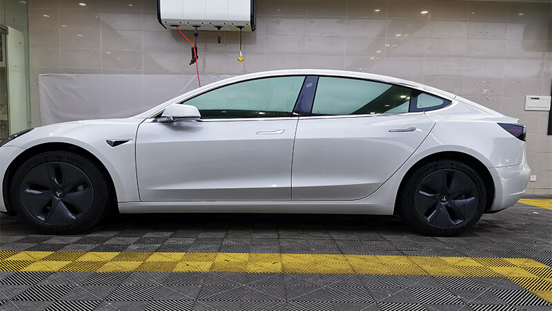 特斯拉Model 3貼膜選擇威固V70+K14，效果如何？