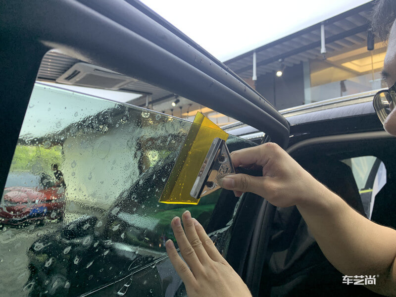 汽車貼膜微距施工的好處是什么？