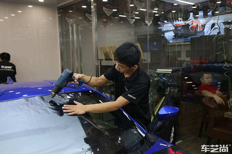 汽車貼膜施工過程（圖九）