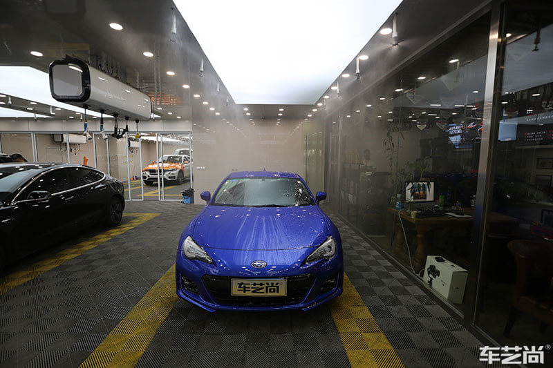汽車貼膜時無塵噴淋的好處是什么？