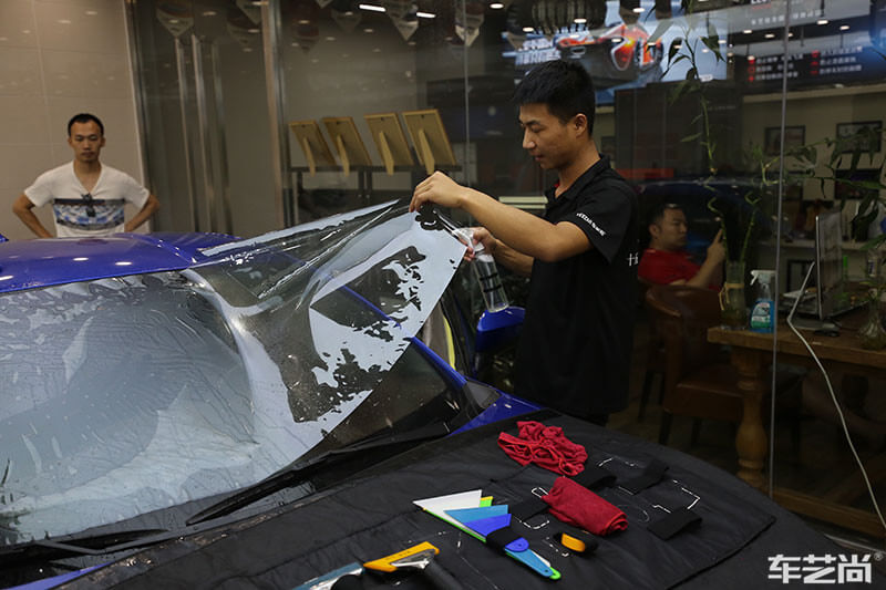 汽車貼膜施工過程（圖七）