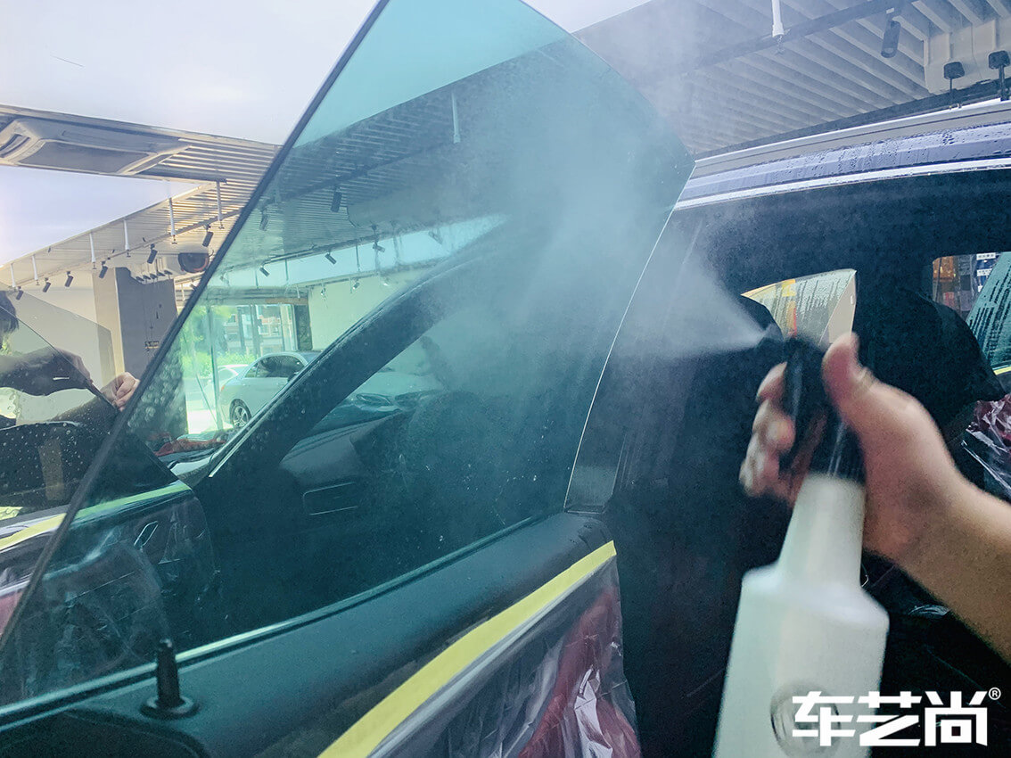 瑪莎拉蒂Levante貼威固隔熱膜流程圖（9）