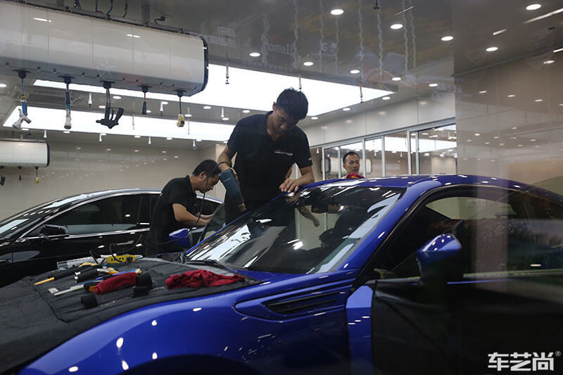 汽車貼膜施工過程（圖八）