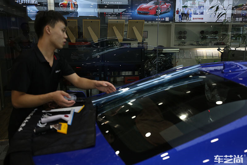 汽車貼膜施工過程（圖四）