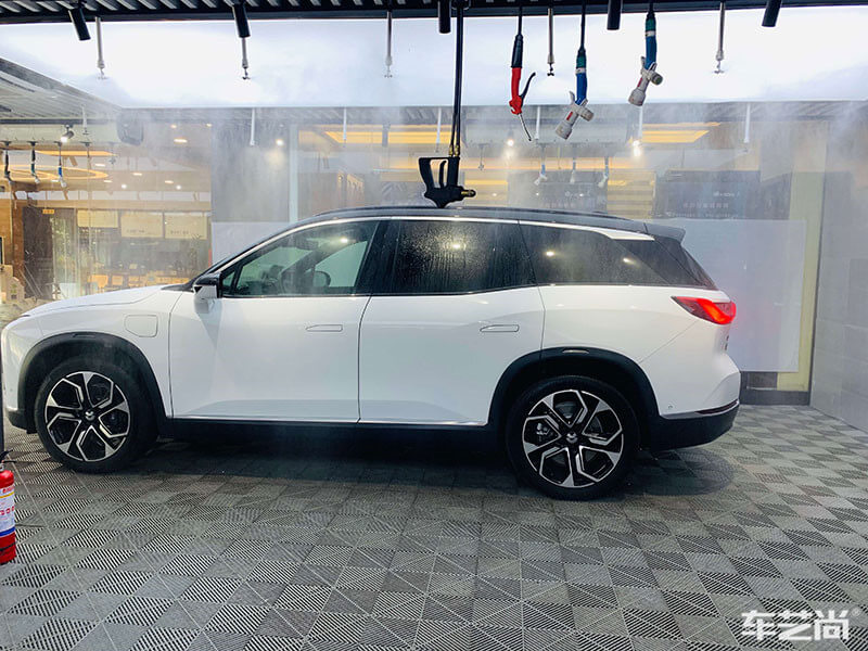蔚來ES8威固漆面保護(hù)膜無塵噴淋車間施工