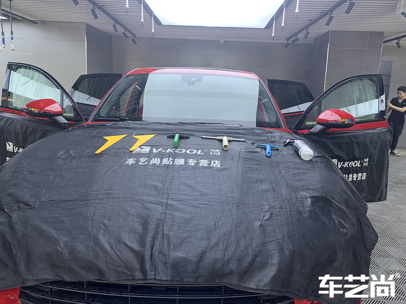 保時捷卡宴裝貼威固V70+V40，施工流程展示（圖四）