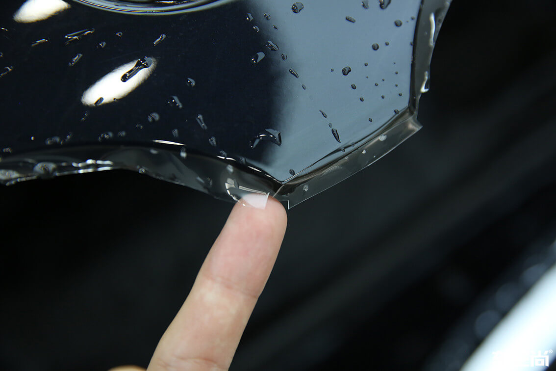 寶馬X3裝貼威固隱形車衣，施工流程展示（6）