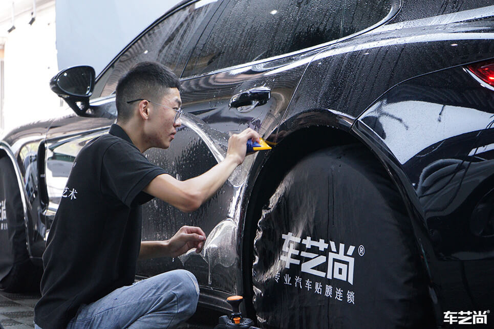 保時(shí)捷帕拉梅拉選擇車藝尚施工威固車衣，專業(yè)施工展示（8）