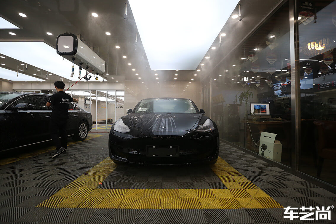 特斯拉Model 3施工威固隔熱膜施工流程細節(jié)圖展示圖（1）
