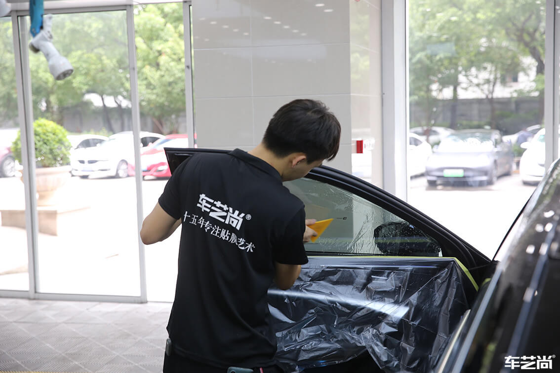 奧迪 A6L裝貼威固隱形車衣，施工流程展示（11