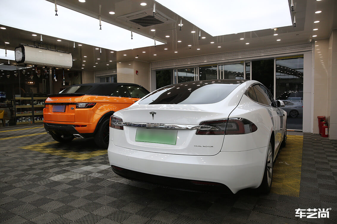 特斯拉 MODEL S威固隔熱膜汽車貼膜施工案例（13）