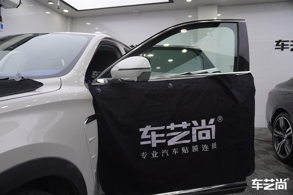 榮威RX5施工威固玻璃膜，施工流程+效果圖展示（1）