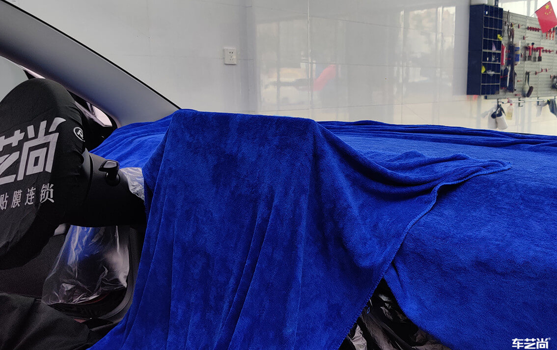 特斯拉Model 3施工威固隔熱膜，多重保護（2）