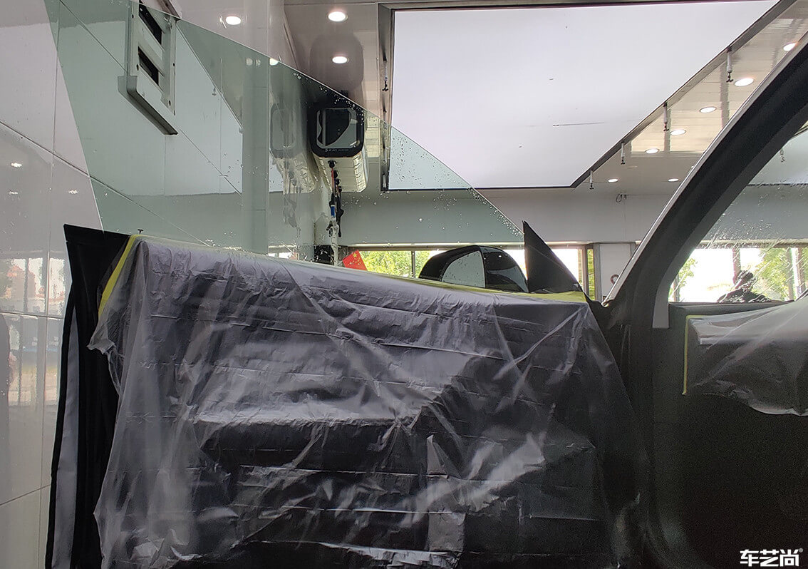 特斯拉Model 3施工威固隔熱膜，多重保護（3）