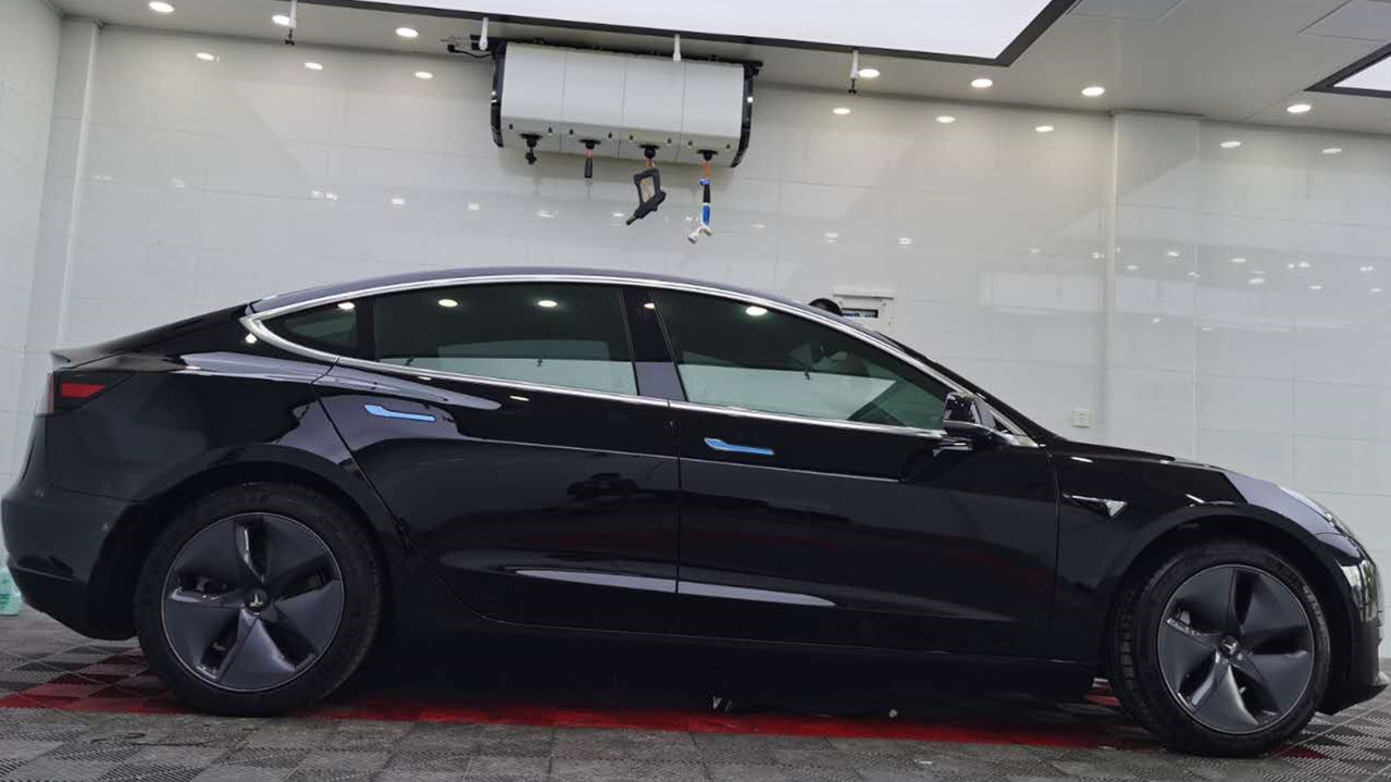 特斯拉Model 3施工威固隔熱膜施工流程分享