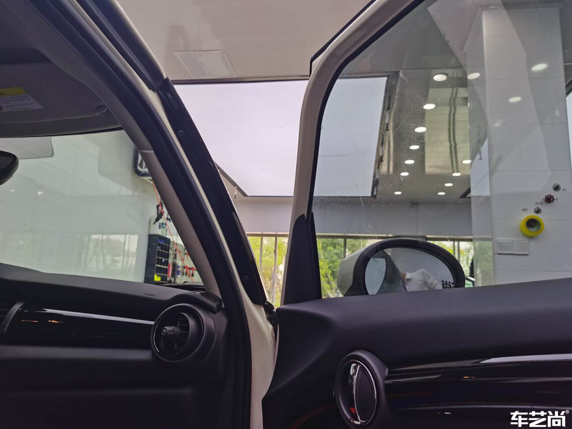 車藝尚為Mini裝貼威固玻璃膜，施工案例展示（7）