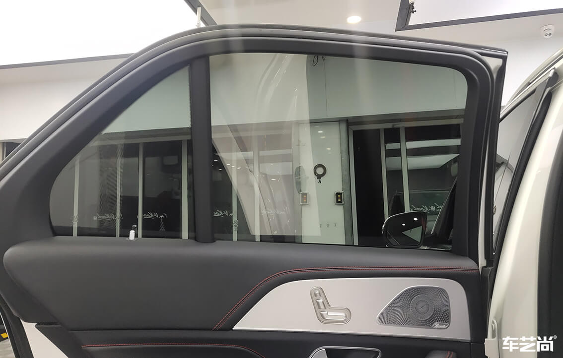奔馳裝貼威固隔熱膜 車藝尚御水店施工（14）