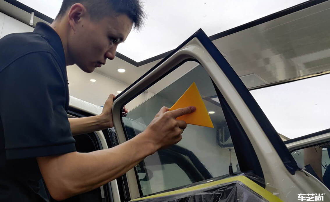 車藝尚為Mini裝貼威固玻璃膜，施工案例展示（10）