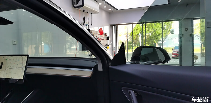 特斯拉Model 3施工威固隔熱膜施工流程分享（8）