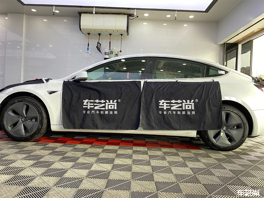 特斯拉Model 3施工威固隔熱膜施工案例分享（1）