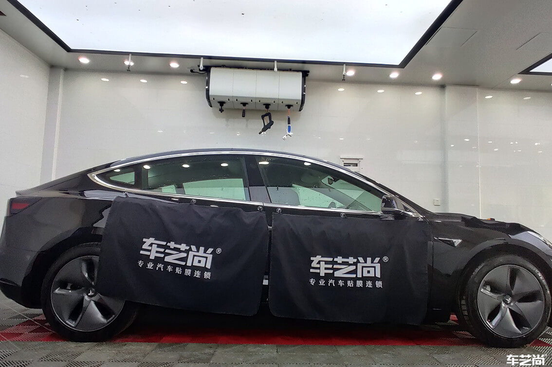特斯拉Model 3施工威固隔熱膜，多重保護（1）