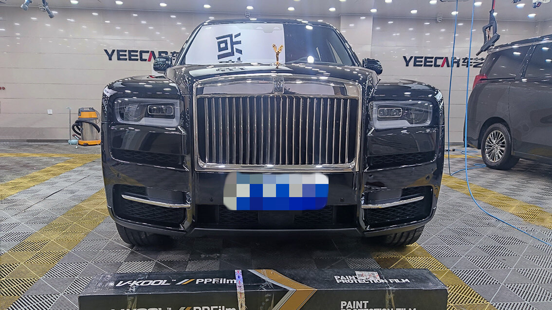 車藝尚杭州旗艦店裝貼勞斯萊斯庫里南，施工流程展示