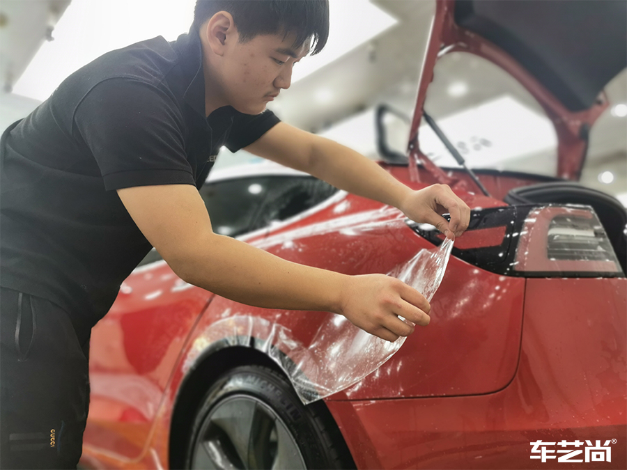 特斯拉Model 3施工威固隔熱膜案例流程展示（5）
