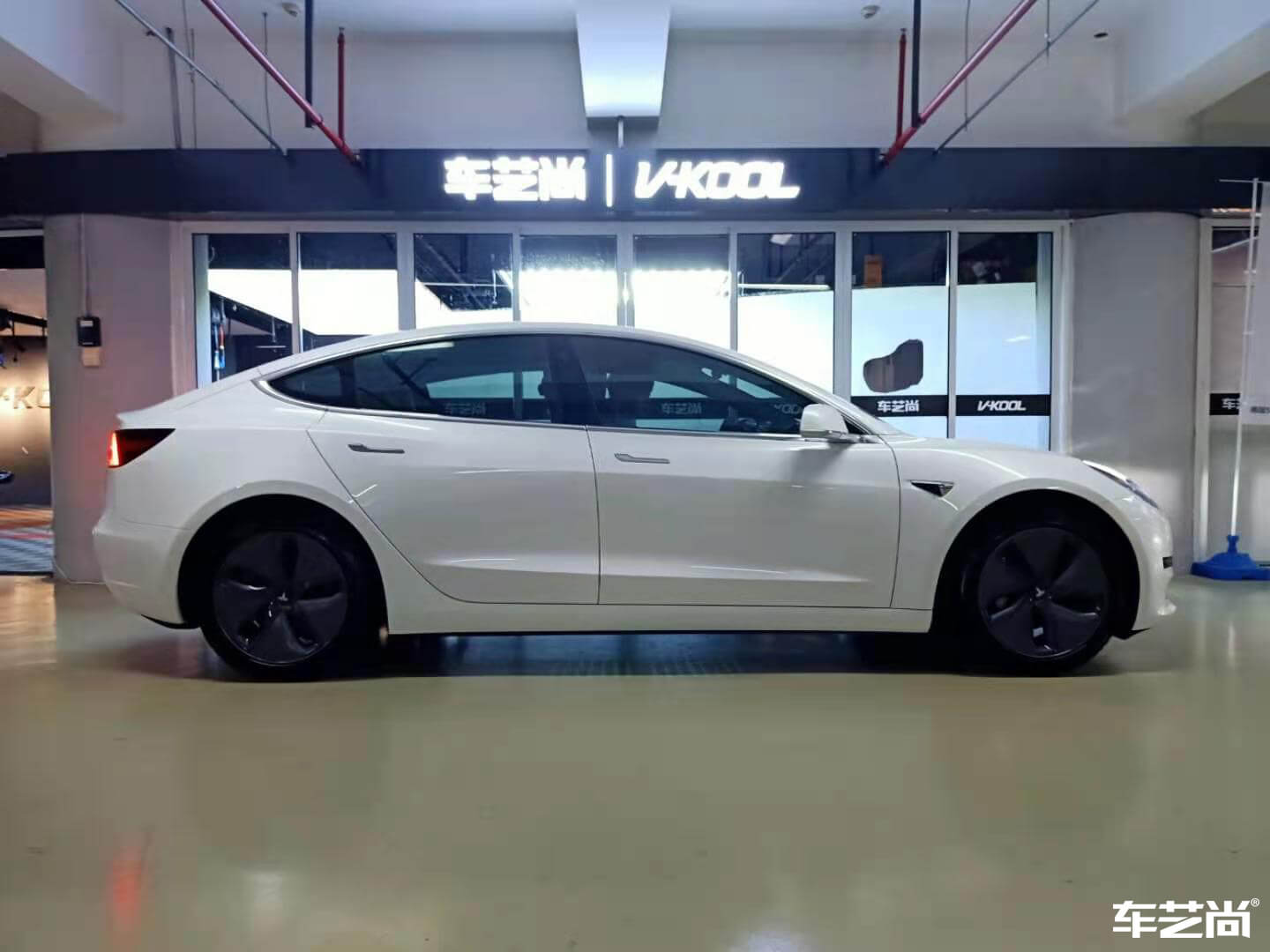 特斯拉Model 3施工威固隱形車衣，施工流程（11）