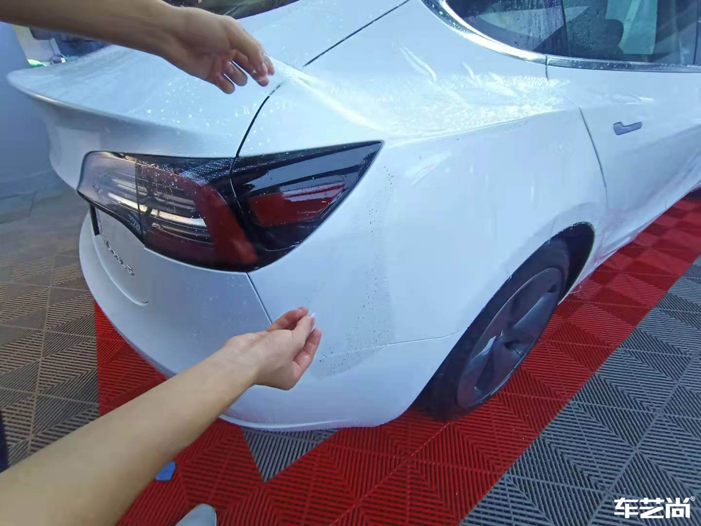 特斯拉Model 3施工威固隱形車衣，施工流程（6）