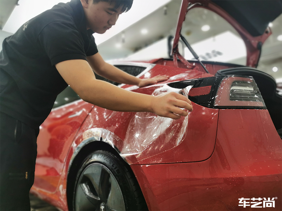 特斯拉Model 3施工威固隔熱膜案例流程展示（7）
