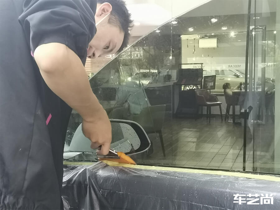 上海車藝尚為特斯拉 Model3施工威固玻璃膜（7）