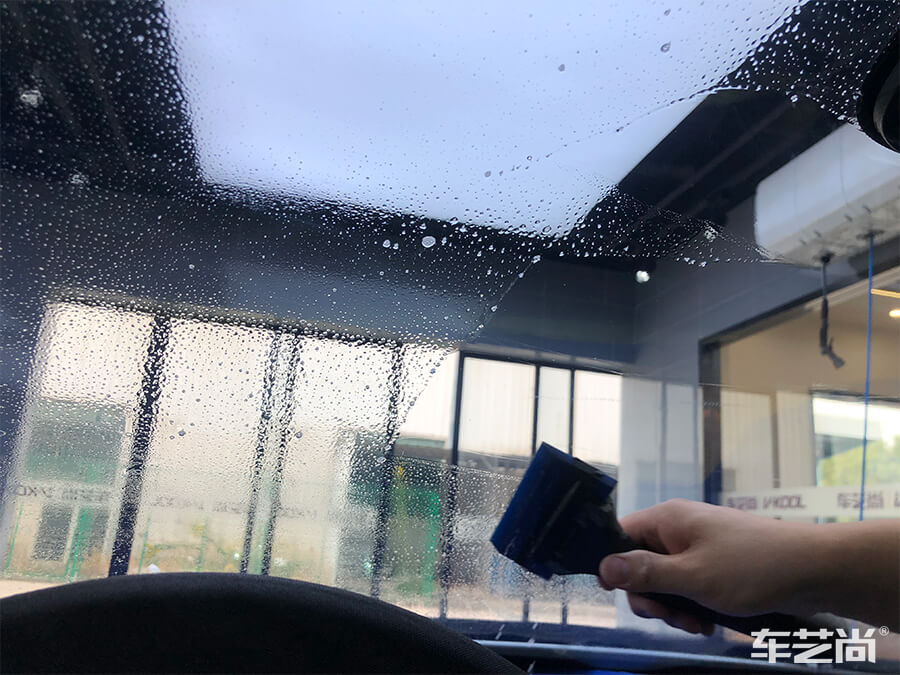 小鵬 P7極致防護(hù)，選擇車藝尚施工威固隔熱膜（7）