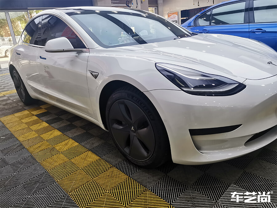 上海車藝尚為特斯拉 Model3施工威固玻璃膜（11）