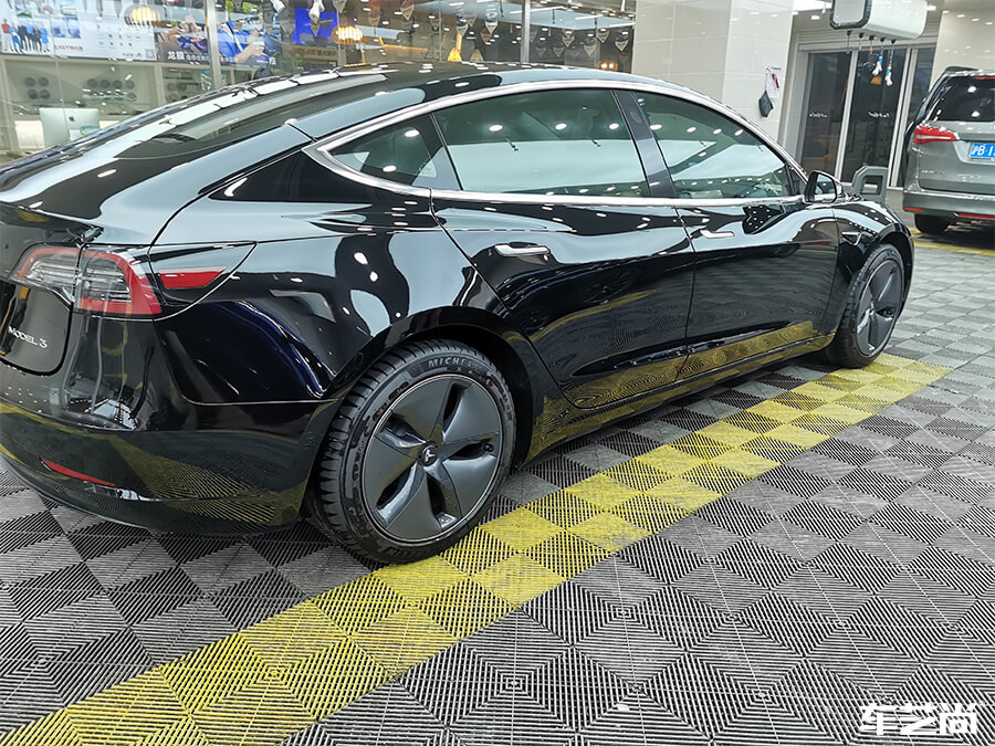 特斯拉Model 3施工威固隔熱膜施工案例分享（12）