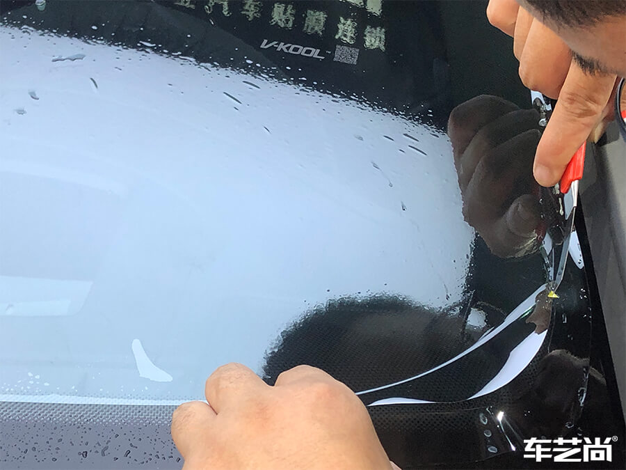 保時捷卡宴為什么選擇車藝尚施工玻璃膜？（6）