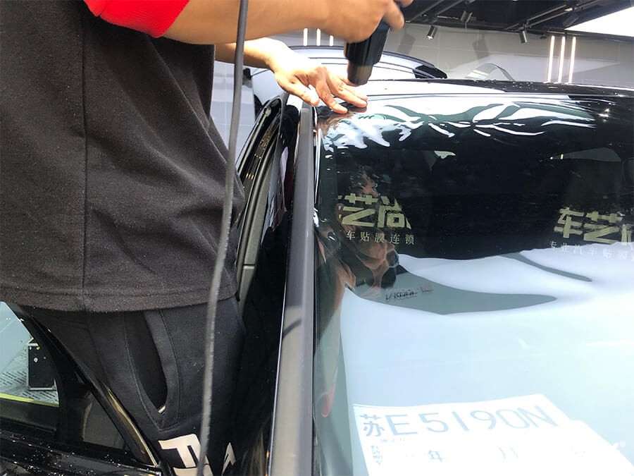 保時捷卡宴為什么選擇車藝尚施工玻璃膜？（5）