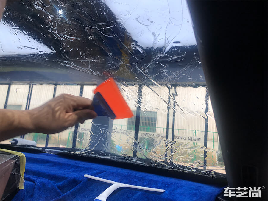 小鵬 P7極致防護(hù)，選擇車藝尚施工威固隔熱膜（9）