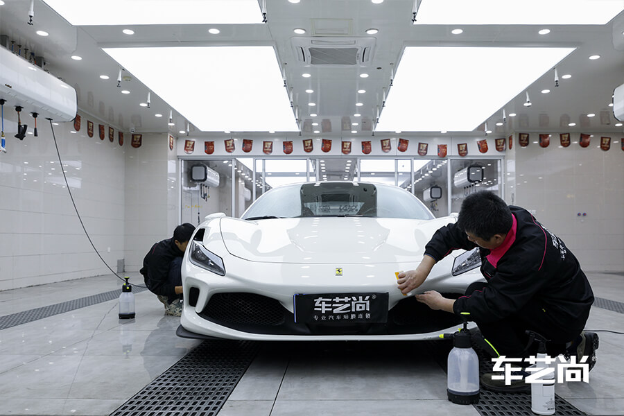 當家跑車法拉利 選擇車藝尚裝貼威固隱形車衣（3）