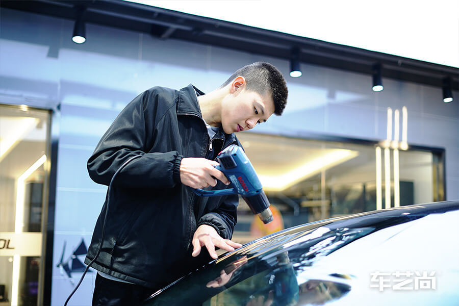 百公里加速幾秒的特斯拉MODEL Y，裝貼威固隔熱膜（4）