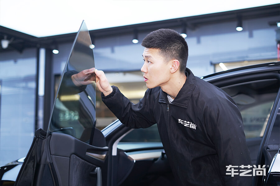 百公里加速幾秒的特斯拉MODEL Y，裝貼威固隔熱膜（11）