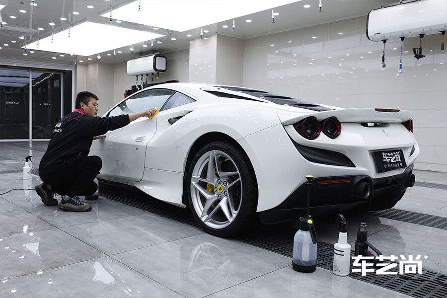 當家跑車法拉利 選擇車藝尚裝貼威固隱形車衣（5）