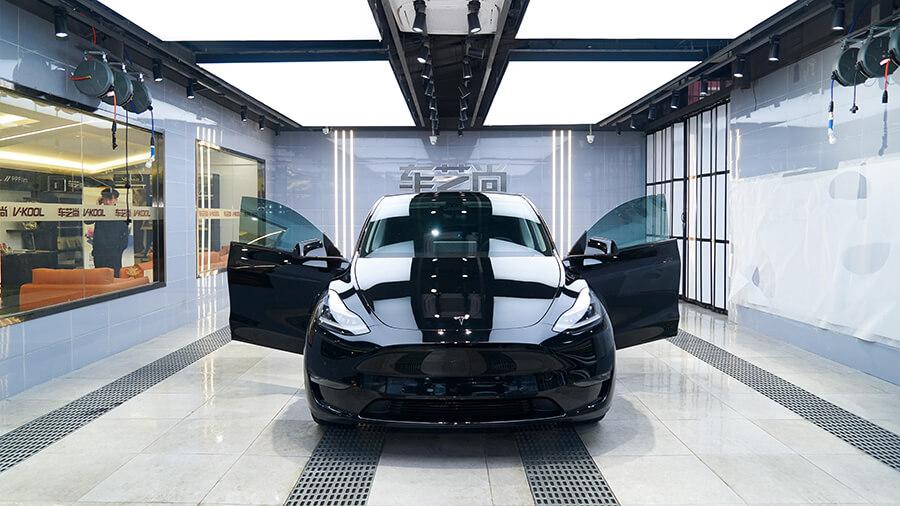 百公里加速幾秒的特斯拉MODEL Y，裝貼威固隔熱膜
