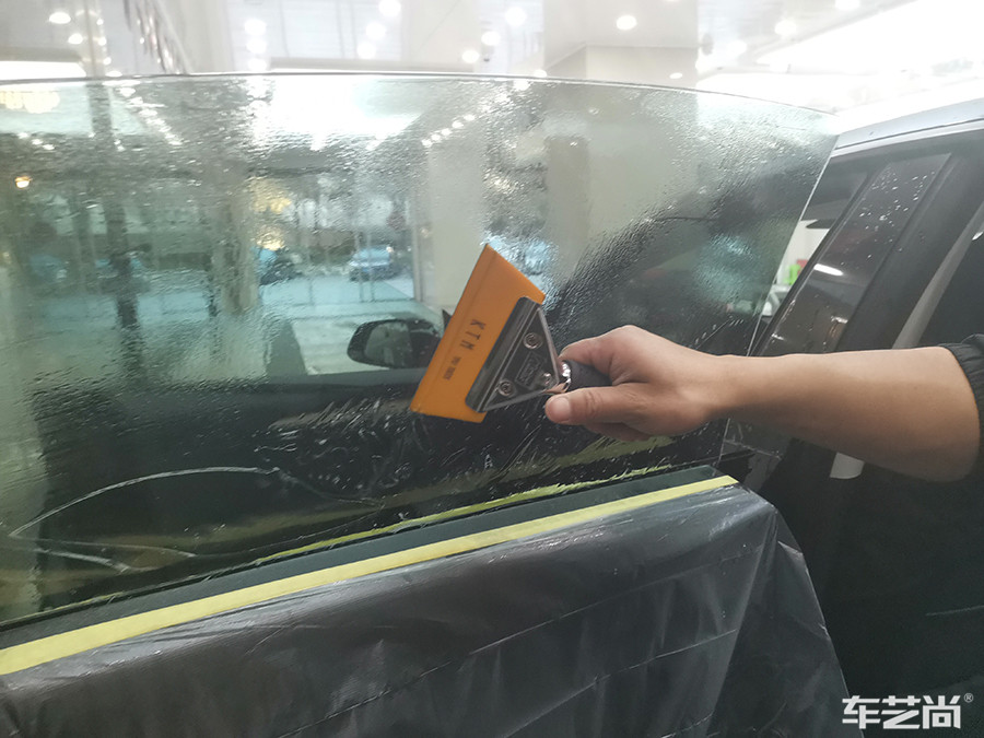 特斯拉Model 3施工威固隔熱膜過程展示（圖十三）