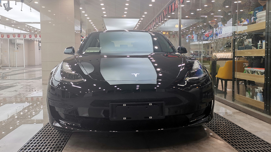特斯拉Model 3選擇車藝尚施工威隔熱膜案例